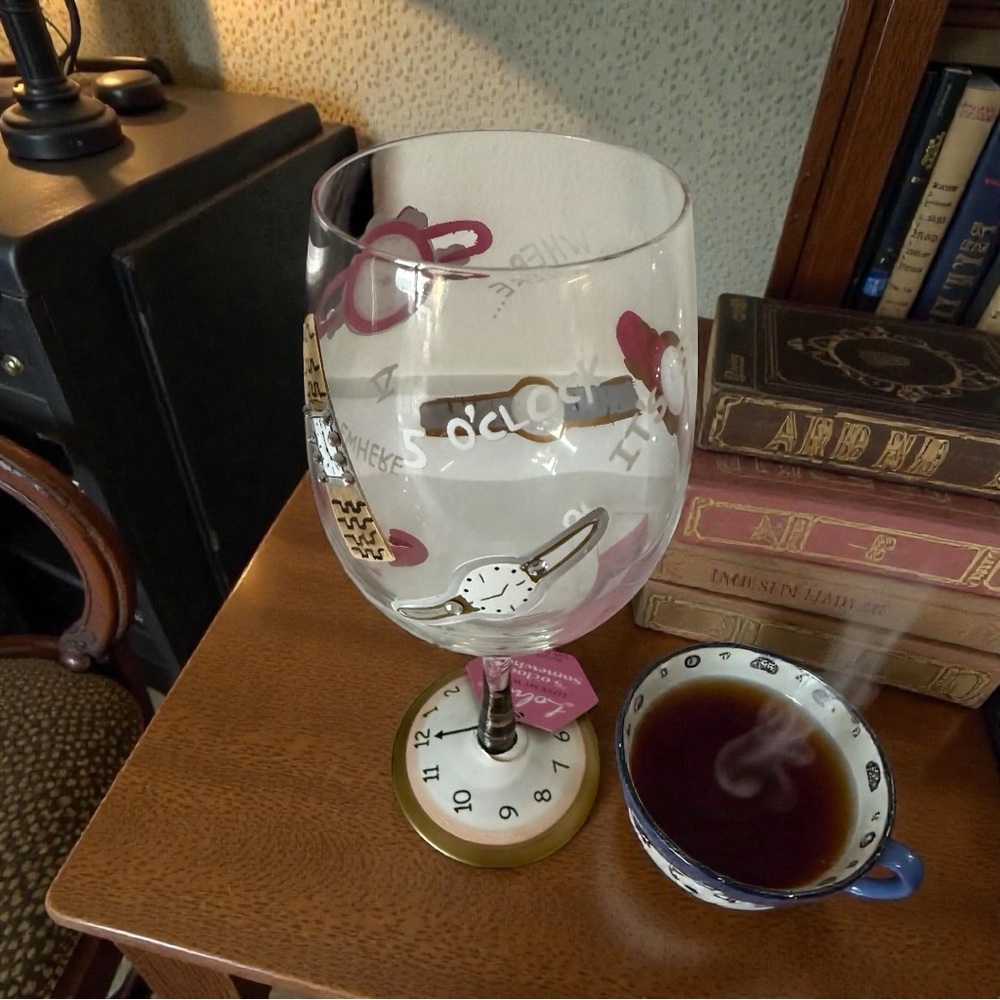 Lolita wine glass Five O’clock Somewhere